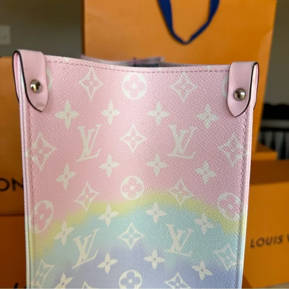 Louis Vuitton Pastel Gradient OnTheGo GM Tote Pink Blue Yellow Ombre Summer 2020